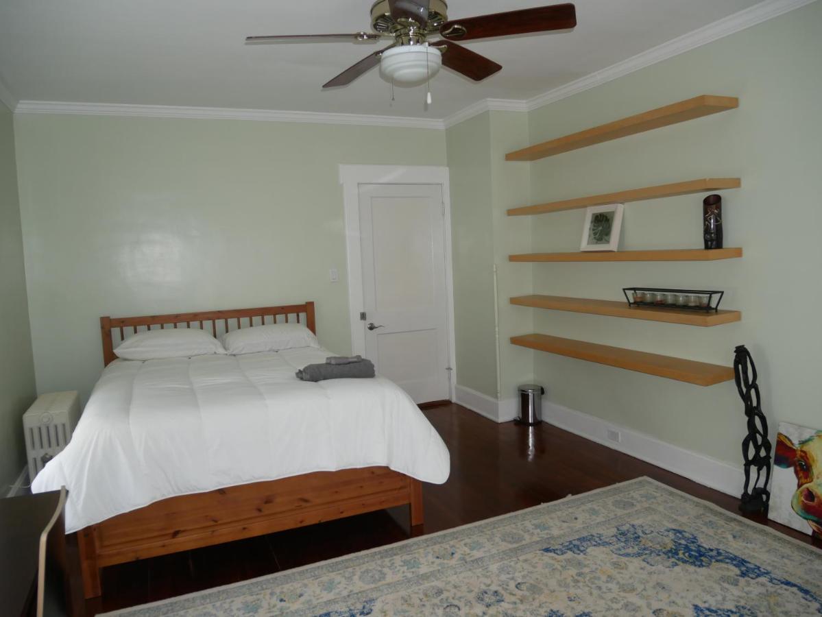 Arrivals & Departures Bed & Breakfast Elizabeth Exterior photo