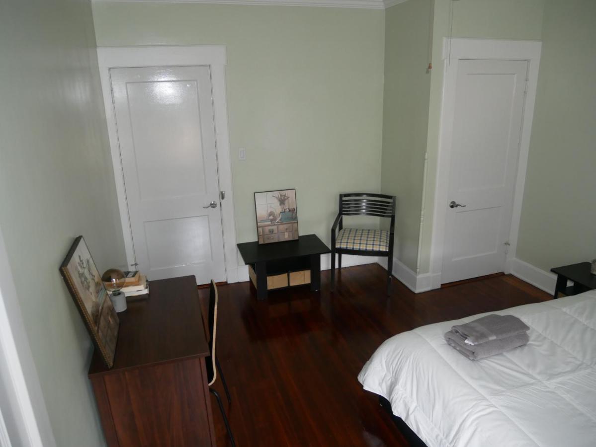 Arrivals & Departures Bed & Breakfast Elizabeth Exterior photo